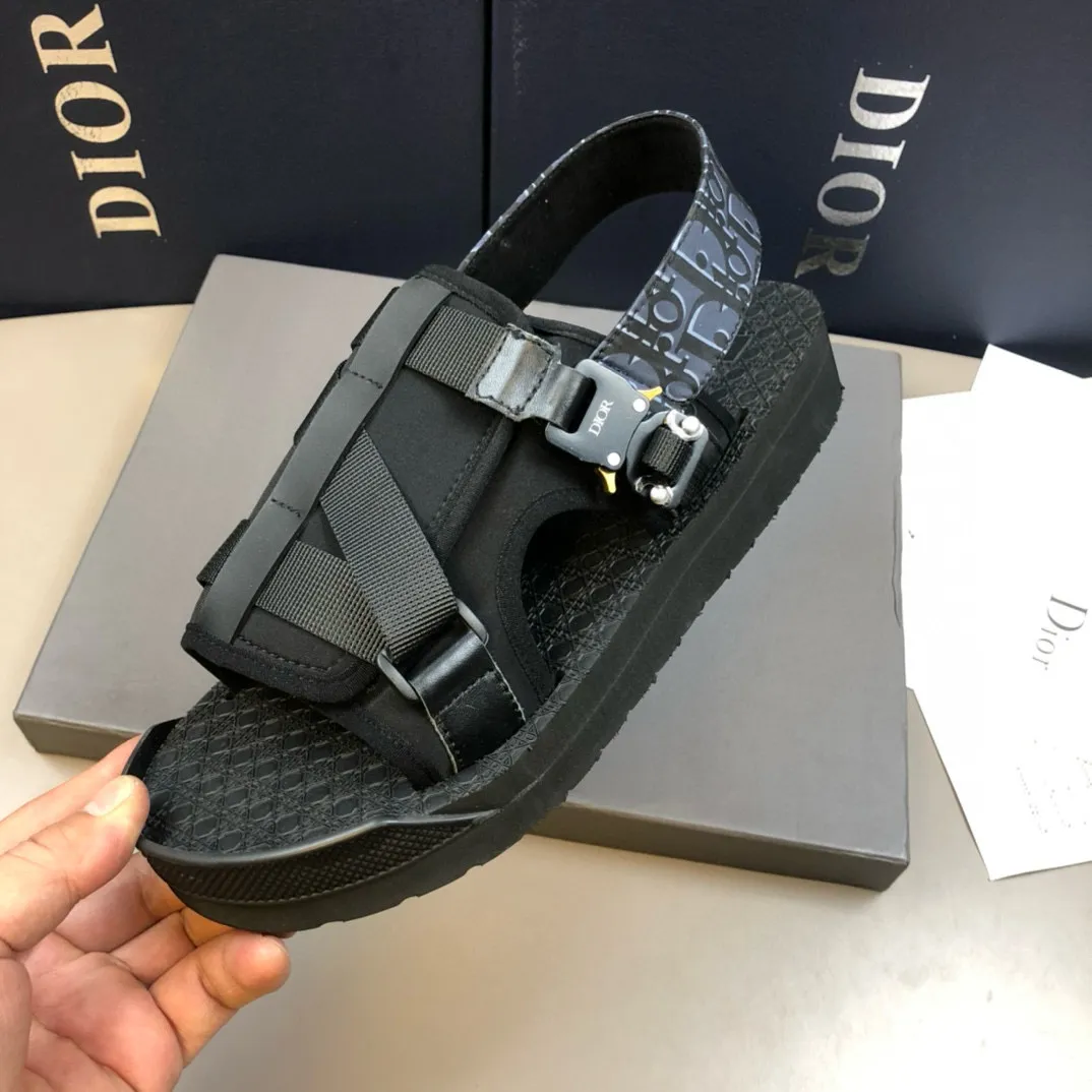 Factory price: 340💰Dior men’s counters are selling sandals at the same time✔️Imported brand printing/selected high-quality calfskin, highlighting high-end elegance and exquisite workmanship. Soles: original soles specially provided by the original factory, hot-selling physical products🔥Normal size: 38-44, customized 45